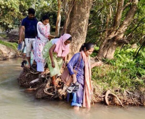नदी-नाले पार कर बचाया गया भविष्य : बाल विवाह मुक्त छत्तीसगढ़’ अभियान को मिल रही जमीनी मजबूती