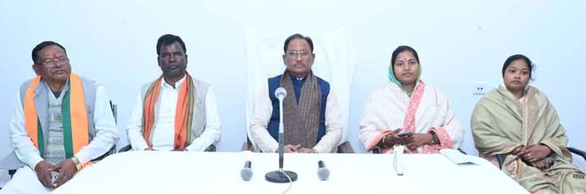 सरकार की योजनाओं का लाभ समाज के अंतिम व्यक्ति तक पहुंचाएं : मुख्यमंत्री विष्णु देव साय