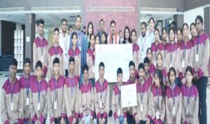 दिल्ली में आयोजित मॉडल यूथ ग्राम सभा में कोसमगुड़ा एकलव्य विद्यालय के युवाओं को मिला प्रथम पुरस्कार