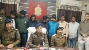 गजब : रातोंरात चोरी हुआ 40 साल पुराना 10 टन लोहे का पुल, 5 गिरफ्तार