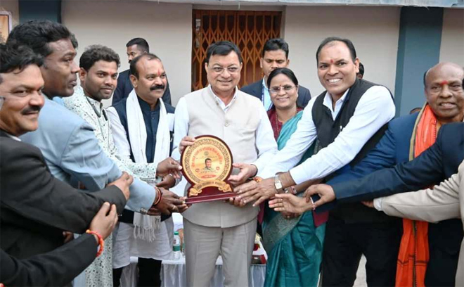 कैबिनेट मंत्री देवांगन धीवर समाज के नववर्ष एवं पारिवारिक मिलन समारोह में हुए शामिल