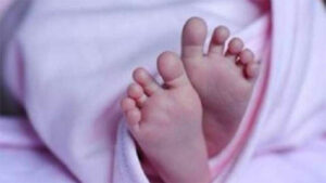 हॉस्पिटल के टॉयलेट में मिला नवजात शिशु का शव, मचा हड़कंप, पुलिस जांच मे जुटी