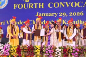 दीक्षांत समारोह केवल पढ़ाई पूरी करने का अवसर नही, जिम्मेदारियों भरी यात्रा की शुरूआत है : राज्यपाल डेका