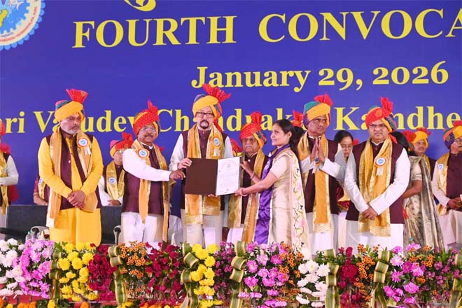 दीक्षांत समारोह केवल पढ़ाई पूरी करने का अवसर नही, जिम्मेदारियों भरी यात्रा की शुरूआत है : राज्यपाल डेका