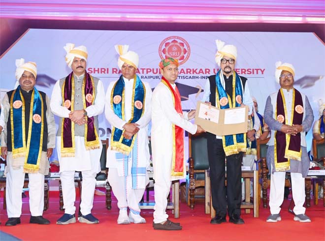 ज्ञान का उपयोग देश एवं समाज के लिए होना चाहिए : राज्यपाल डेका