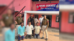 महिला पुलिस कर्मी को दौड़ाया, पटका, कपड़े फाड़े… शर्मनाक हरकत करने वाले 5 आरोपी गिरफ्तार