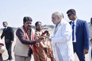 केन्द्रीय गृह मंत्री अमित शाह का जगदलपुर के मां दंतेश्वरी एयरपोर्ट में आत्मीय स्वागत