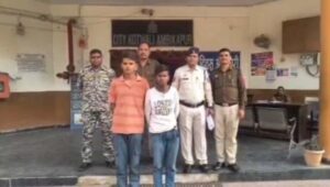 अवैध हथियार के खिलाफ बड़ी कार्रवाई  : देशी कट्टा व जिंदा कारतूस के साथ नाबालिग समेत 3 आरोपी गिरफ्तार