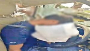 सड़क किनारे खड़े ट्रक से टकराई सरकारी बोलेरो, सवार स्वास्थ्य विभाग के दो कर्मचारियों की मौत, मुख्य लिपिक घायल