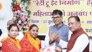 महिला सशक्तिकरण और कुपोषण मुक्ति के लिए 6 जिले के 42 स्व-सहायता समूह को रेडी-टू-ईट निर्माण एवं वितरण का कार्य