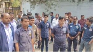 डायल 112 के ड्राइवर पहुंचे गृह मंत्री विजय शर्मा के निवास के बाहर, नियमों में बदलाव को लेकर जताई नाराजगी