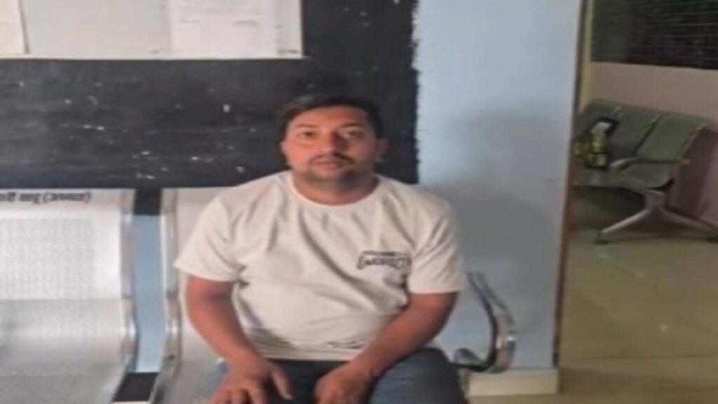 फर्जी आईएएस बनकर लोगों को नौकरी लगाने के नाम पर की ठगी, आरोपी युवक गिरफ्तार