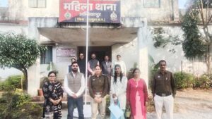तहसीलदार ने पत्नी से तोड़ दिया था रिश्ता, फिर 3 साल बाद महिला थाने में बनी बात