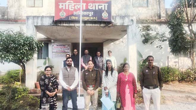 तहसीलदार ने पत्नी से तोड़ दिया था रिश्ता, फिर 3 साल बाद महिला थाने में बनी बात