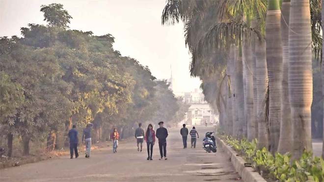 छत्तीसगढ़ में न बारिश, न तूफान! आने वाले दिनों में फिर बढ़ेगी ठंड, जानें मौसम का पूरा अपडेट