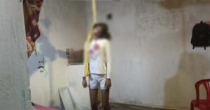 बॉयफ्रेंड से वीडियो कॉल पर बात कर रही थी 12वीं की छात्रा, फिर अचानक उठाया ये खौफनाक कदम