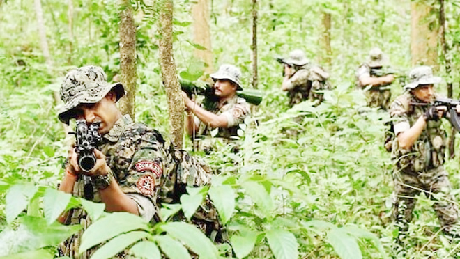 बीजापुर-महाराष्ट्र बॉर्डर पर मुठभेड़ : 3 नक्सली हुए ढेर, एक जवान शहीद,एके-47 राइफल और एसएलआर बरामद