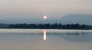 छत्तीसगढ़ में रात में ठिठुरन, दिन में गर्मी, इन जिलों में बारिश का अलर्ट