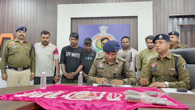 रायपुर में बेचते इडली-डोसा, रात को दुर्ग में करते चोरी, राजनांदगांव के ‘फुल टाइम चोर, पार्ट टाइम दुकानदार’ गिरफ्तार