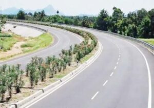 सुगम यातायात और फास्ट ट्रैफिक के लिए बीते दो वर्षों में 15 फोर-लेन सड़कों के लिए 644.18 करोड़ स्वीकृत, ग्रामीण और शहरी दोनों क्षेत्रों की सड़कें शामिल