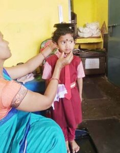 हमर स्वस्थ लइका कार्यक्रम से 16 सप्ताह में अति कुपोषण से सामान्य श्रेणी में पहुंची हिमांशी