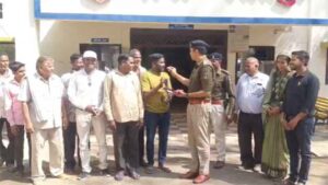 शाबाश थानेदार साहब : 4 साल पहले समाज ने किया था इंटर कास्ट शादी का बहिष्कार, अब मिला सम्मानजनक स्थान