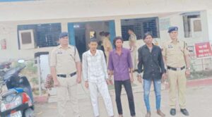 चाकूबाज गिरफ्तार : शहर मे सरेराह युवक को चाकुओ से गोदकर ले ली जान, 4 आरोपी गिरफ्तार