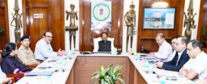 पश्चिम एशिया की परिस्थितियों पर मुख्यमंत्री की उच्चस्तरीय समीक्षा: वीडियो कॉन्फ्रेंसिंग के माध्यम से कमिश्नर, आईजी और कलेक्टरों को दिए निर्देश