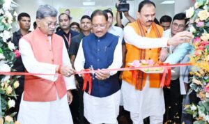 स्वास्थ्य के प्रति जागरूकता का संदेश : मुख्यमंत्री साय ने विधानसभा परिसर में तीन दिवसीय स्वास्थ्य शिविर का किया शुभारंभ