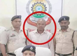 पुलिस ने सुलझाई अंधे कत्ल की गुत्थी : दिनभर बच्चे से भूखे गुस्से मे पति ने कर दी पत्नी की हत्या, आरोपी पति गिरफ्तार