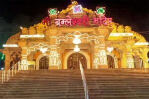 1000 सीढ़ी चढ़कर श्रद्धालु पहुंचते हैं मंदिर, नवरात्रि में लगता है तांता, सुरक्षा में तैनात होते हैं 1200 जवान