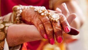 चौथी शादी करने वाला था पति, पत्नी ने दर्ज कराई शिकायत, महिला आयोग ने लगाई रोक