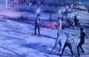 चंडी माता मंदिर में उपद्रवियों का तांडव, पुजारी और सेवादारों को पीटा; चाकू लहराकर फैलाई दहशत