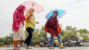 छत्तीसगढ़ में गर्मी की रफ्तार तेज, रायपुर में 37° पर पहुंचा तापमान, जानें अगले 3 दिन कैसा रहेगा मौसम