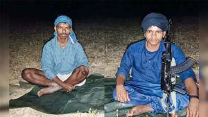 डेडलाइन खत्म होने से पहले कांकेर में दो और नक्सलियों का सरेंडर, साथ में एके-47 लेकर पहुंचे