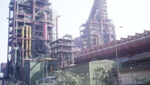 मेटालिक प्लांट में बड़ा हादसा, 30 फीट ऊंचाई से गिरकर मजदूर की मौत, एक घायल