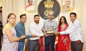 राज्यपाल से रेडियो संगवारी टीम ने की सौजन्य मुलाकात, टीम ने रेडियो संगवारी की परिकल्पना, उद्देश्यों तथा आगामी योजनाओं के बारे में विस्तार से दी जानकारी