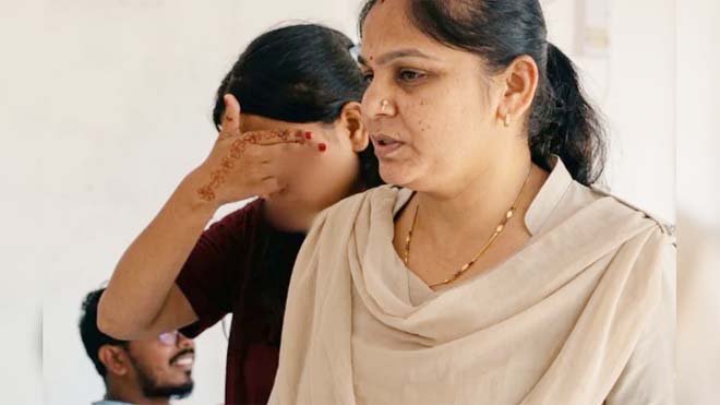 बाबा साहब के खिलाफ अभद्र टिप्पणी का मामला, गुस्साए लोगों ने थाने का घेराव किया, आरोपी युवती गिरफ्तार