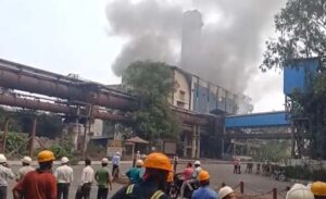भिलाई स्टील प्लांट में लगी भीषण आग, 5 लोग घायल, एक कर्मचारी के पैर में फ्रैक्चर