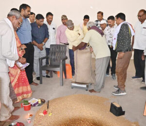 धमतरी में समर्थन मूल्य चना खरीदी ने पकड़ी रफ्तार :  76 हज़ार क्विंटल की हुई खरीदी, उपार्जन केंद्रों पर बढ़ी किसानों की भीड़