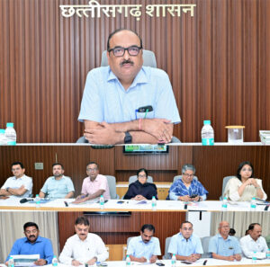 ग्रामीण क्षेत्रों को जलवायु परिवर्तन के अनुकूल बनाने और ग्राम पंचायतवार कार्ययोजना बनाएं : मुख्य सचिव विकासशील