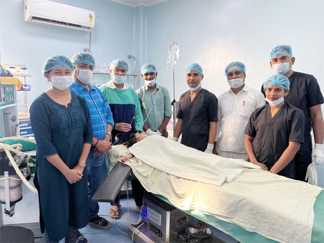 जिला चिकित्सालय मुंगेली में 03 वर्षीय मासूम के गले से सफल ऑपरेशन कर निकाला गया सिक्का