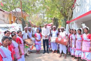 राज्यपाल रमेन डेका सोगड़ा आश्रम पहुंचे मां काली की पूजा अर्चना कर प्रदेशवासियों की सुख समृद्धि और खुशहाली की कामना की