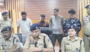 फार्महाउस बना था आईपीएल सट्टे का कंट्रोल रूम, पुलिस की रेड में 7 आरोपी गिरफ्तार