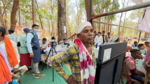 मालेवाही के वनांचल में पहुंचा आधुनिक उपचार, डिजिटल स्वास्थ्य क्रांति से संवर रहा है बस्तर का भविष्य