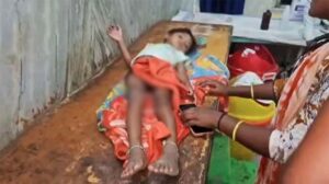 घर के बाहर खेल रही 3 साल की बच्ची पर तेंदुए ने किया हमला, मां और ग्रामीणों की सतर्कता से बची जान