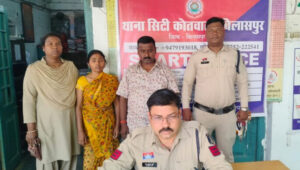 सदर बाजार ज्वेलरी दुकान में ठगी की कोशिश नाकाम, नकली सोने को असली बताकर बदलने आई महिला और उसका पति गिरफ्तार