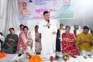 ट्रेफिक सिंग्नल में प्रतीक्षा करने वालों को अब तेज धूप व बारिश में नहीं होगी परेशानी चौक.चौराहों में बनेंगे प्रतीक्षा शेड