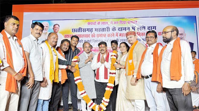 छत्तीसगढ़ सशस्त्र नक्सलवाद से मुक्ति पर उप मुख्यमंत्री विजय शर्मा का हुआ भव्य ऐतिहासिक अभिनंदन