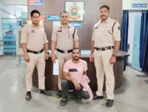 घर में घुसकर महिला से छेड़छाड़ और मारपीट का आरोपी गिरफ्तार, परिचय का फायदा उठाकर घर पहुंचा आरोपी